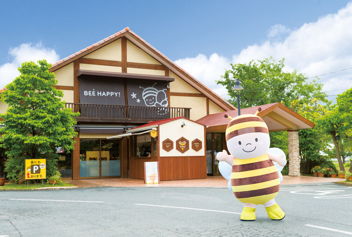 長坂養蜂場の店舗外観